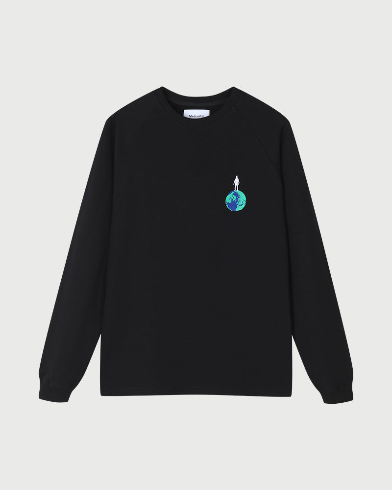 DaΓ°i Sweater